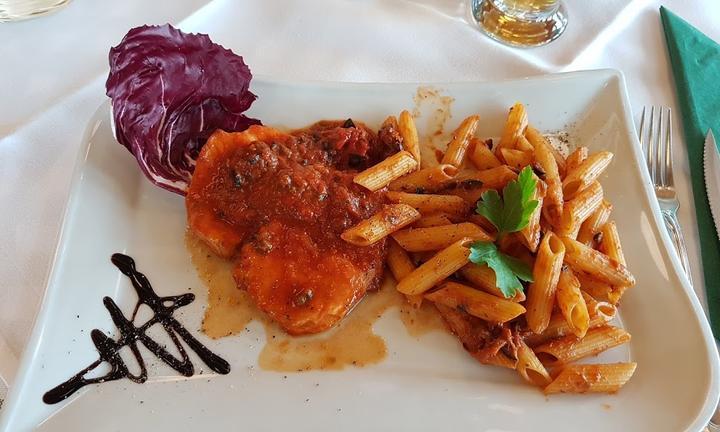 Bistro La Piscina im Freizeitbad Neckarhausen